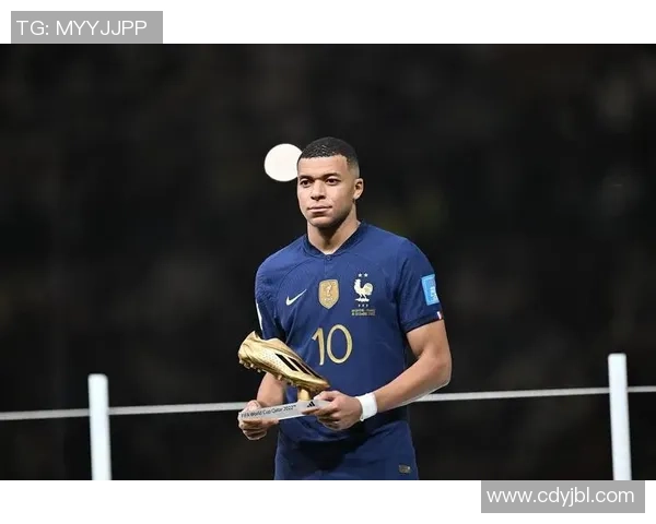 姆巴佩兄弟9天双双进球,同款庆祝秀亲情:绿茵场上的温情时刻